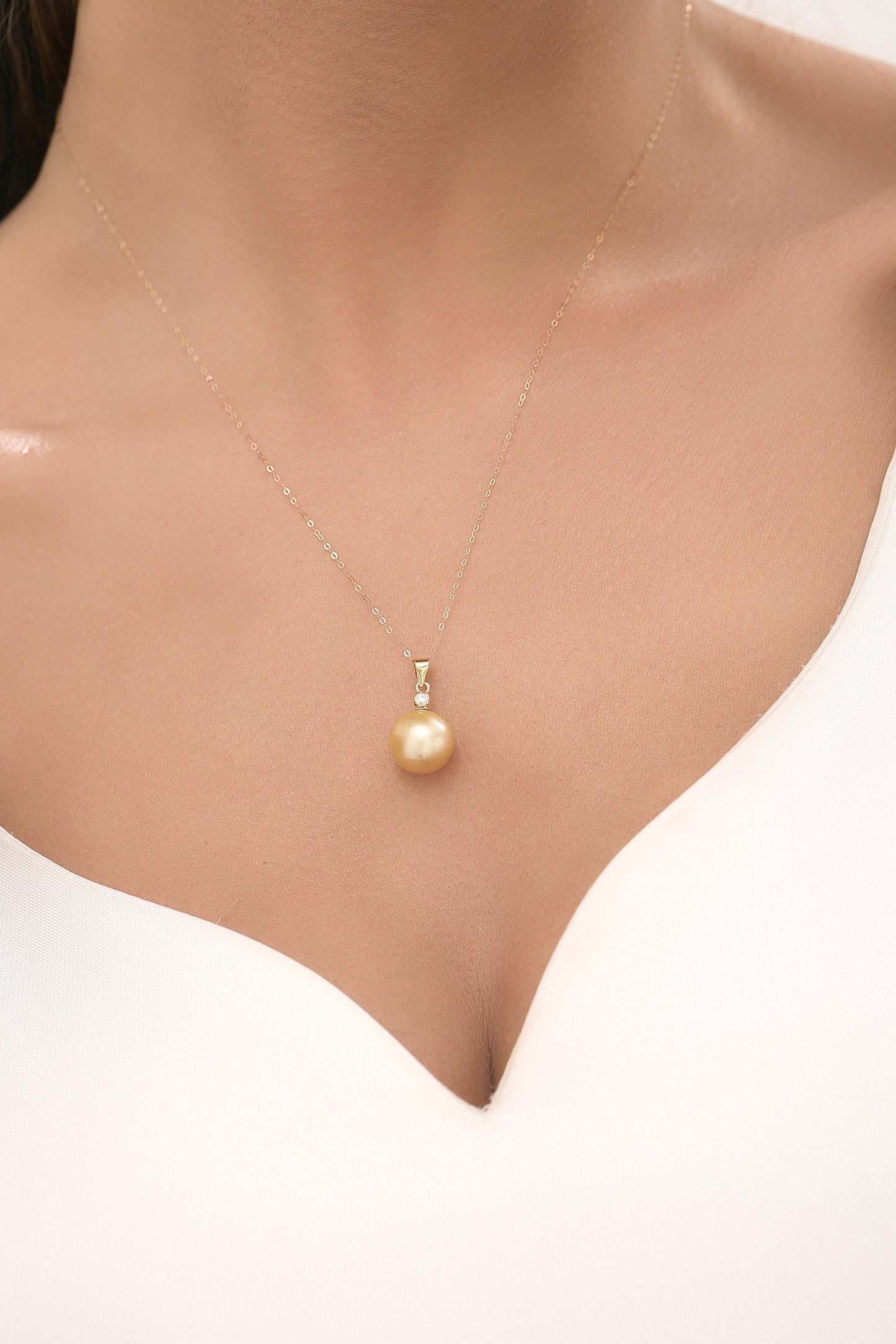 18K Gold South Sea Pearl Pendant Necklace 2