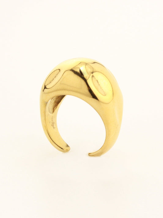 Elegant Golden Dome Design Ring