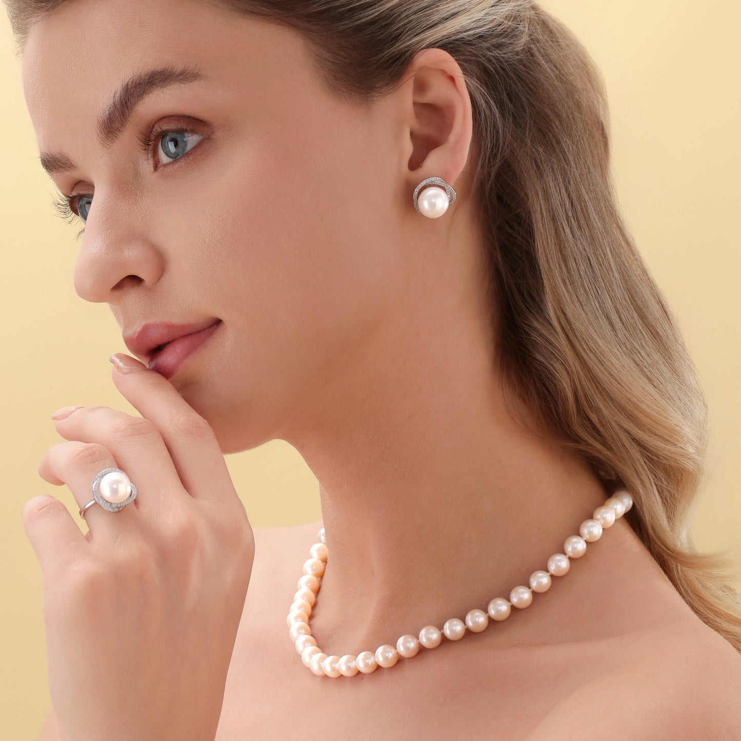 Classic White Round Freshwater Pearl Necklace with Silver Clasp