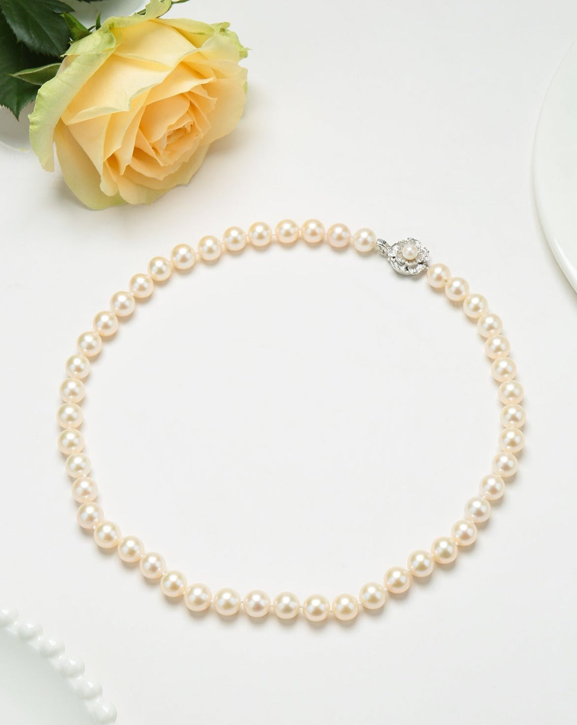 Elegant White Freshwater Pearl Necklace 9-10mm AAA Grade