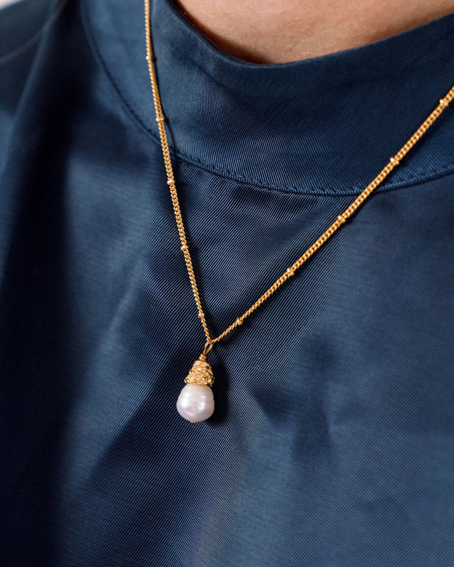 Elegant Pearl Drop Necklace