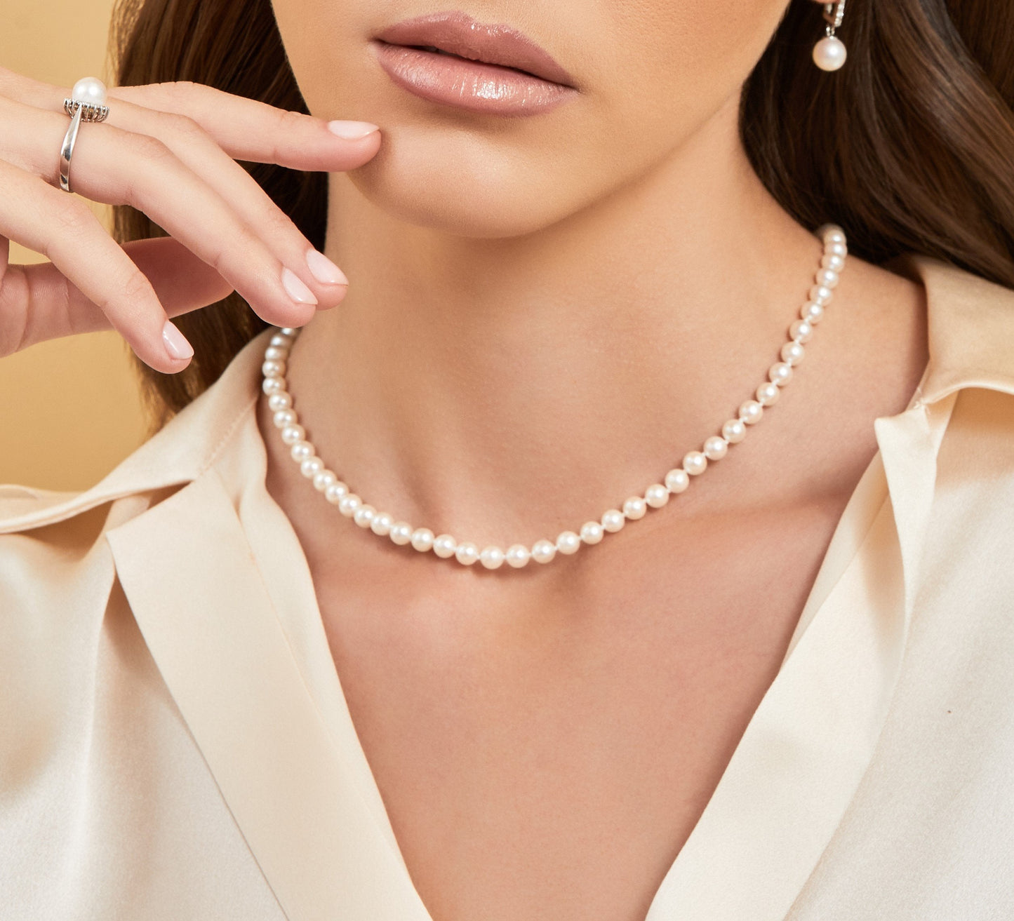 White Akoya Pearl Necklace in AA+ Quality 4