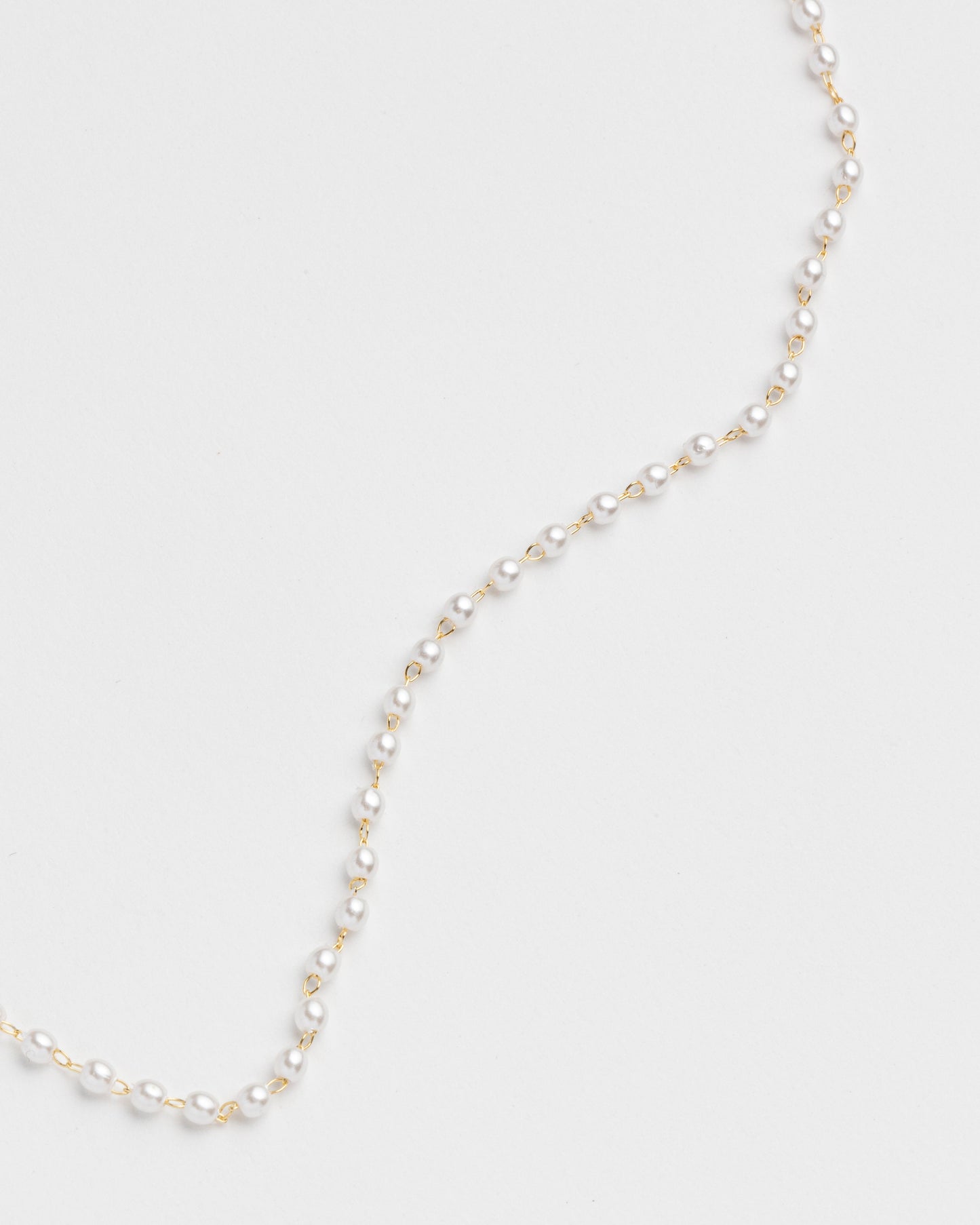 Elegant Pearl Jewelry Set in Classic Style