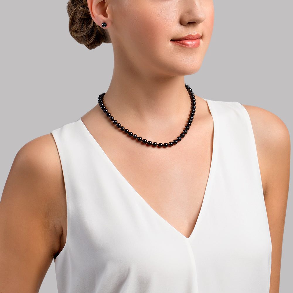 Black Akoya Pearl Necklace in AAA Quality 3