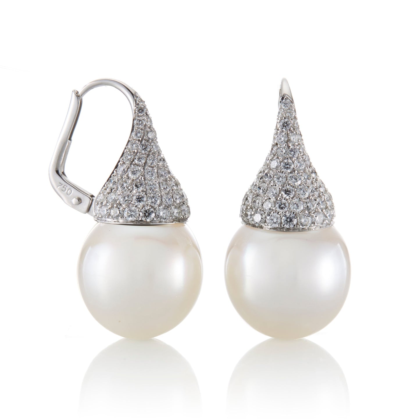 Pearl and Diamond Kiss Design Earrings