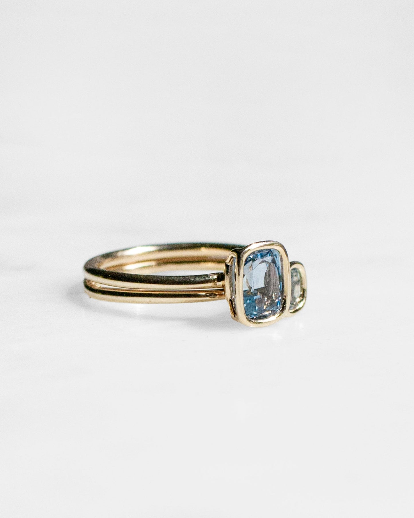 14K Sapphire Floating Ring in Chicory Style