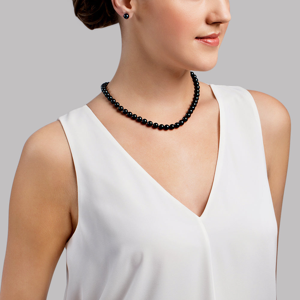 Black Akoya Pearl Necklace in AAA Quality 2