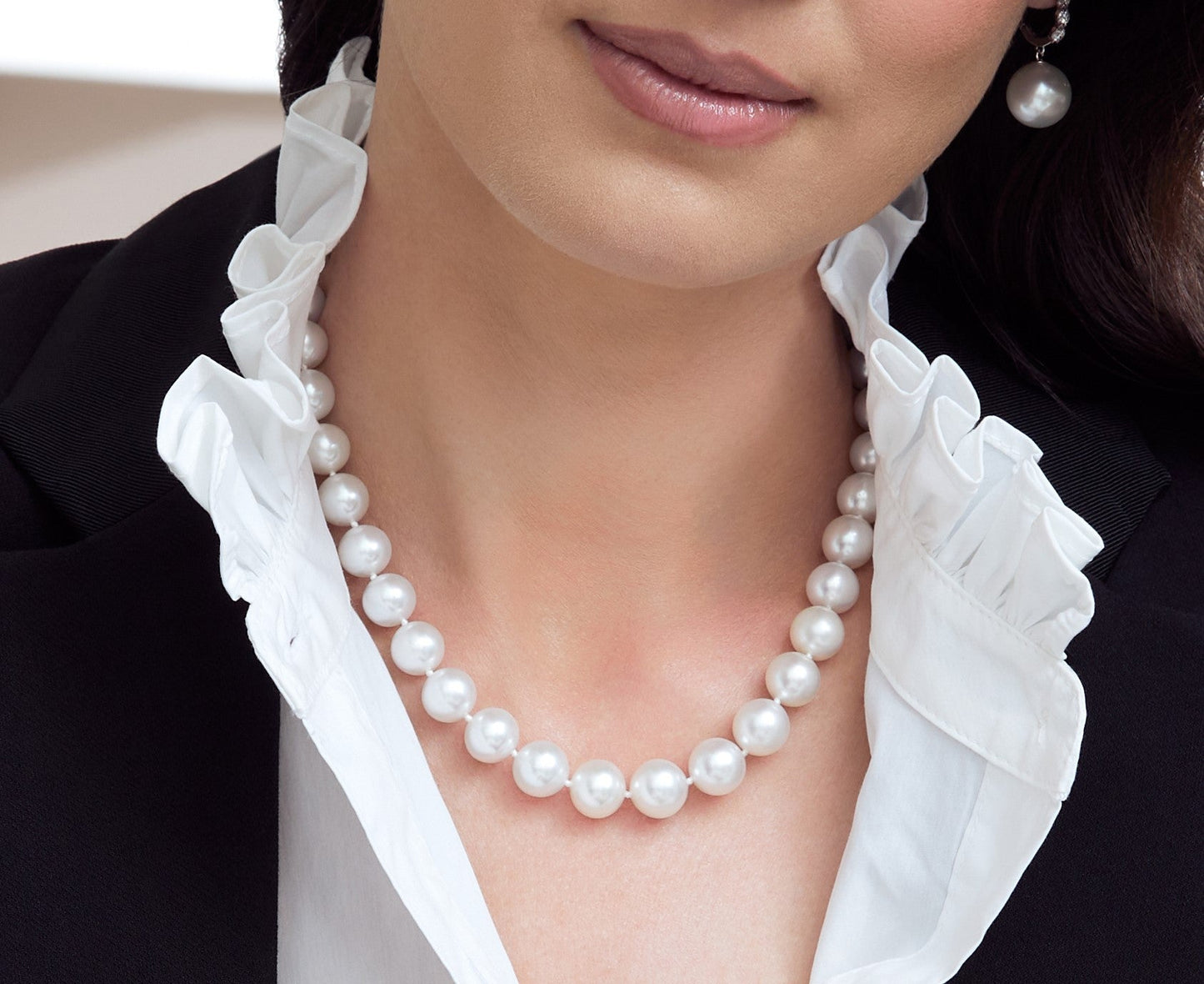 White South Sea Pearl Necklace in AAA Quality 1