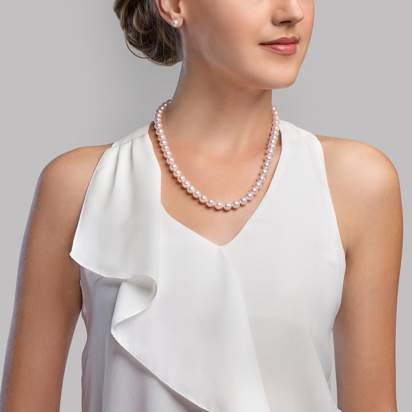 Japanese Hanadama Akoya Pearl Necklace in White