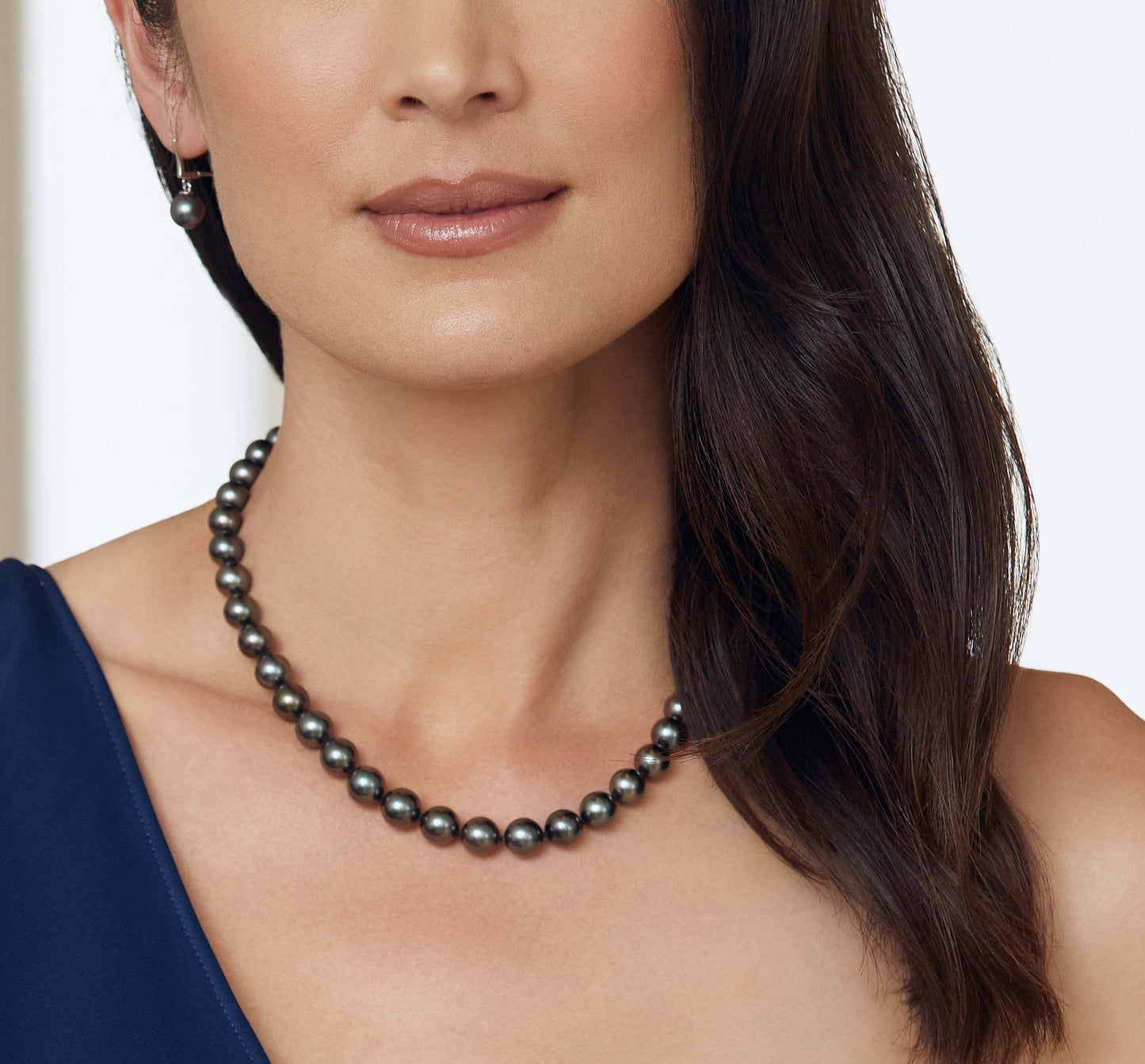 Black Tahitian Round Pearl Necklace in AAA Quality