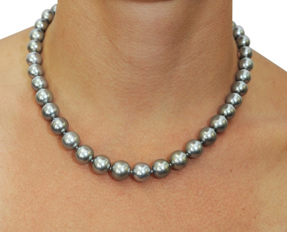 Silver Tahitian Pearl Necklace with Round Design