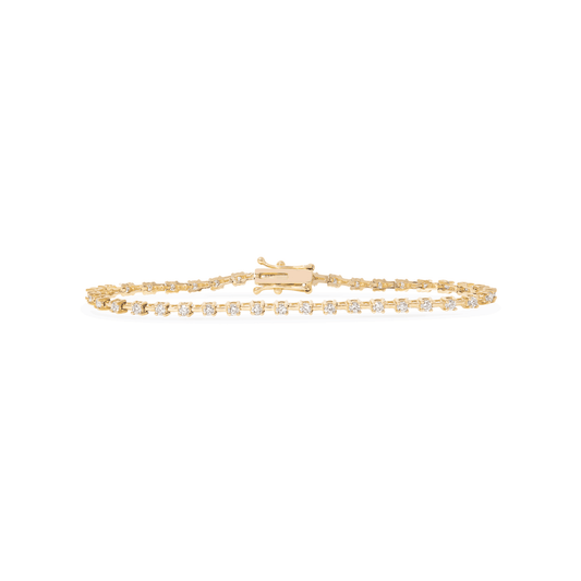 Diamond Tennis Bracelet in Silver Material