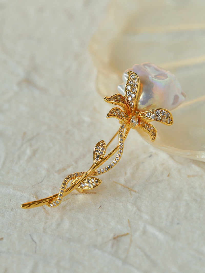 Flower Baroque Pearl Brooch