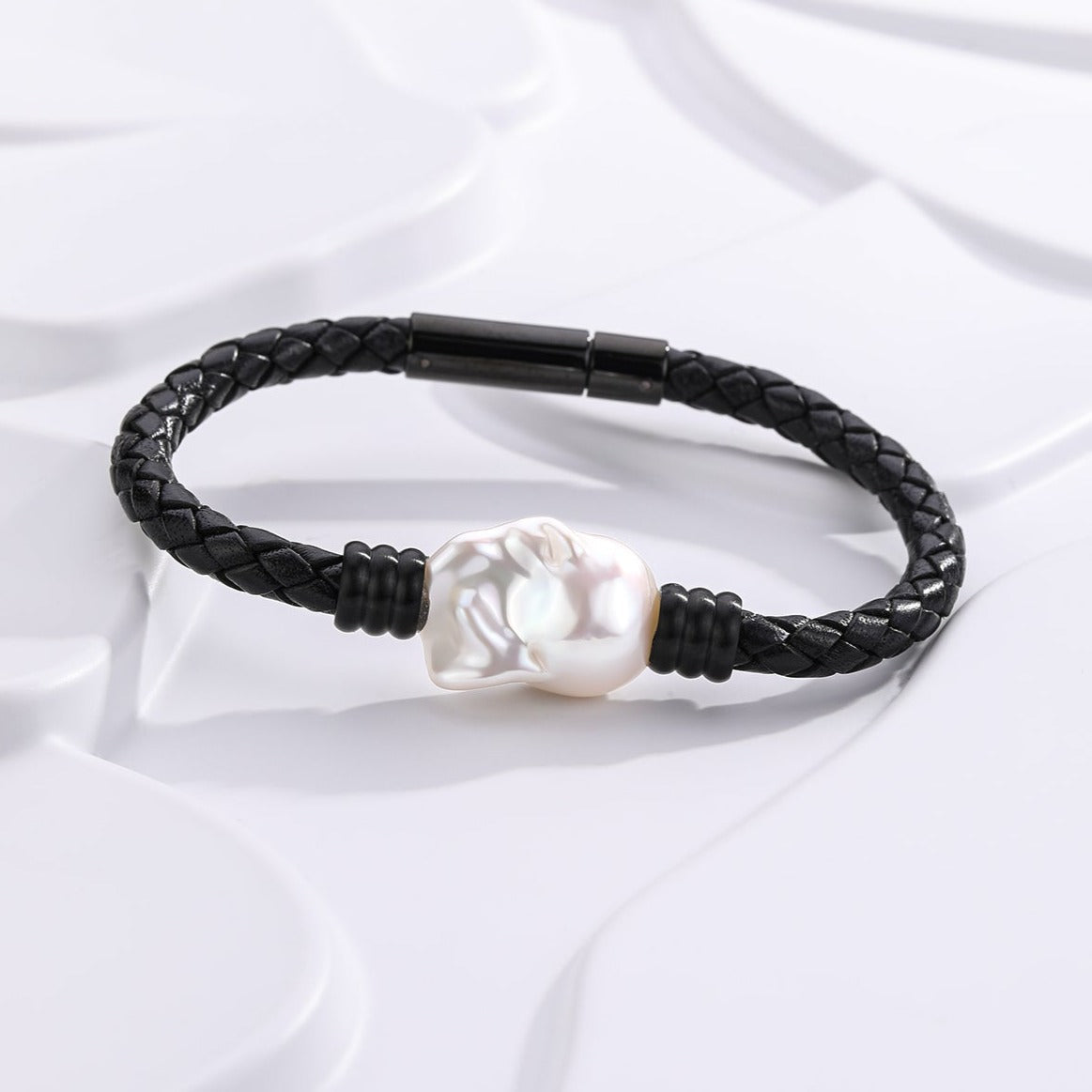 Baroque Pearl Leather Bracelet with Stainless Steel Elements