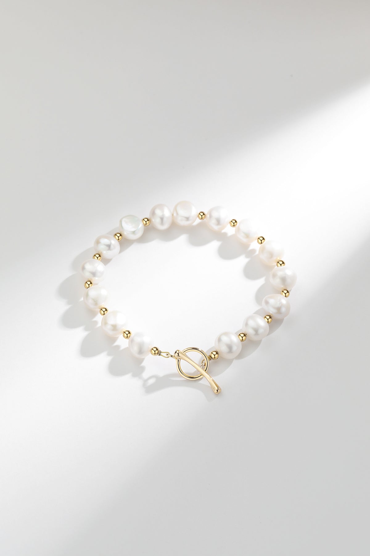 Elegant Pearl Bracelet for Women 3