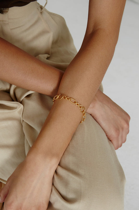 Yellow Gold Bracelet for Elegant Style