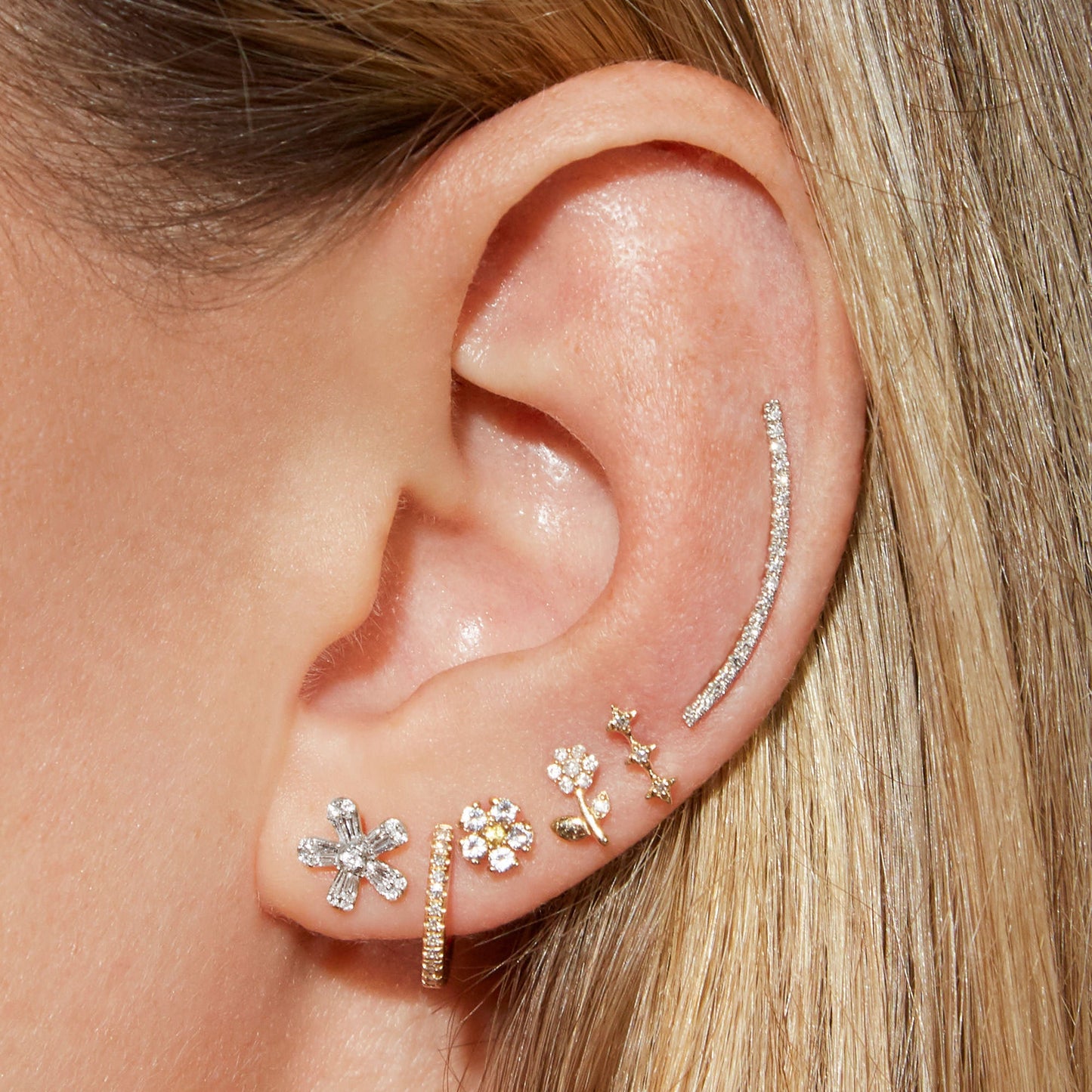 Diamond Stud Earrings with Brilliant Shine