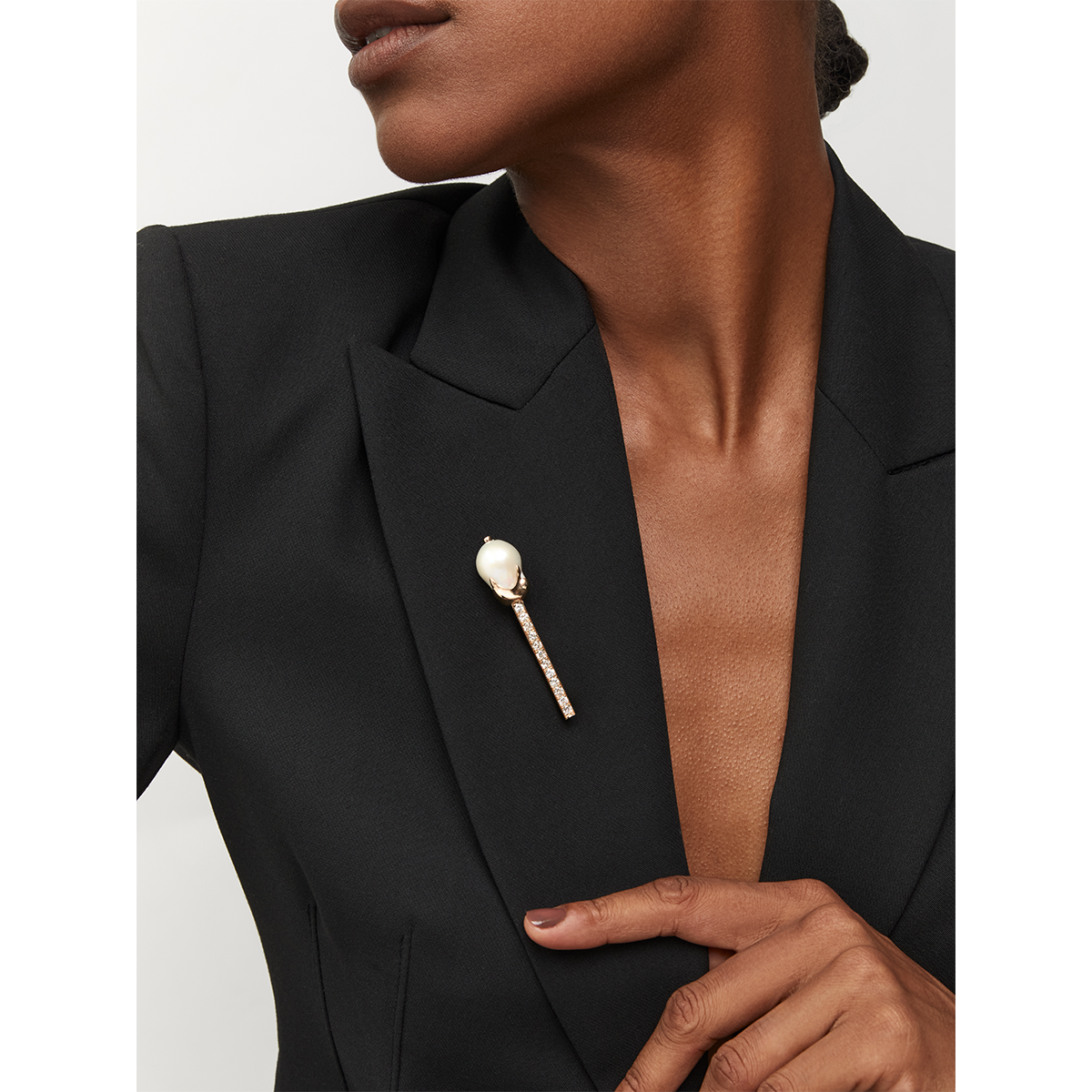 Baroque Pearl Scepter Brooch in 14kt Gold