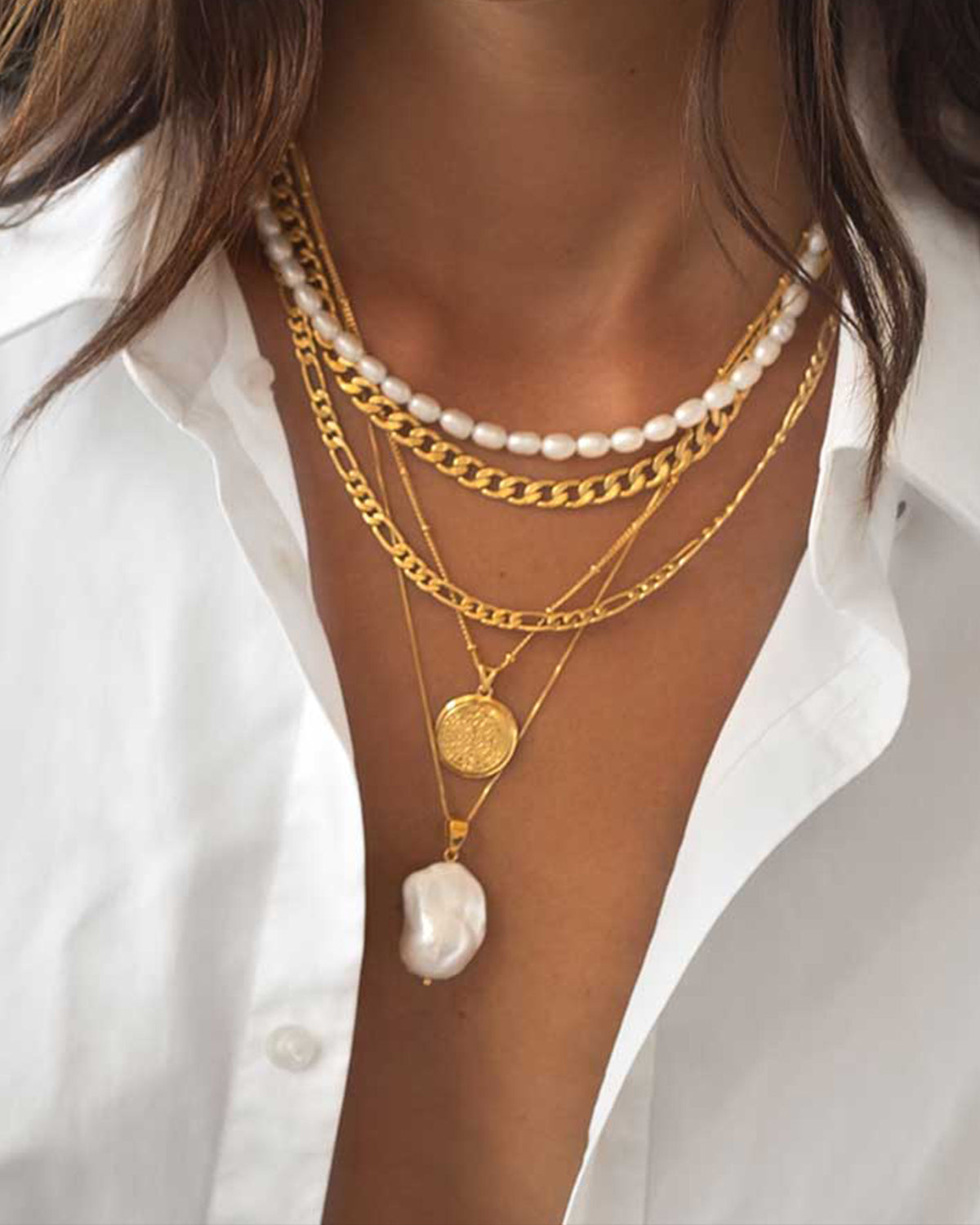 Elegant Floating Pearl Necklace Design