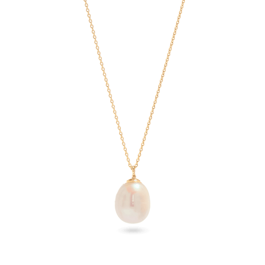 Elegant Pearl Pendant Necklace in Elliptical Design