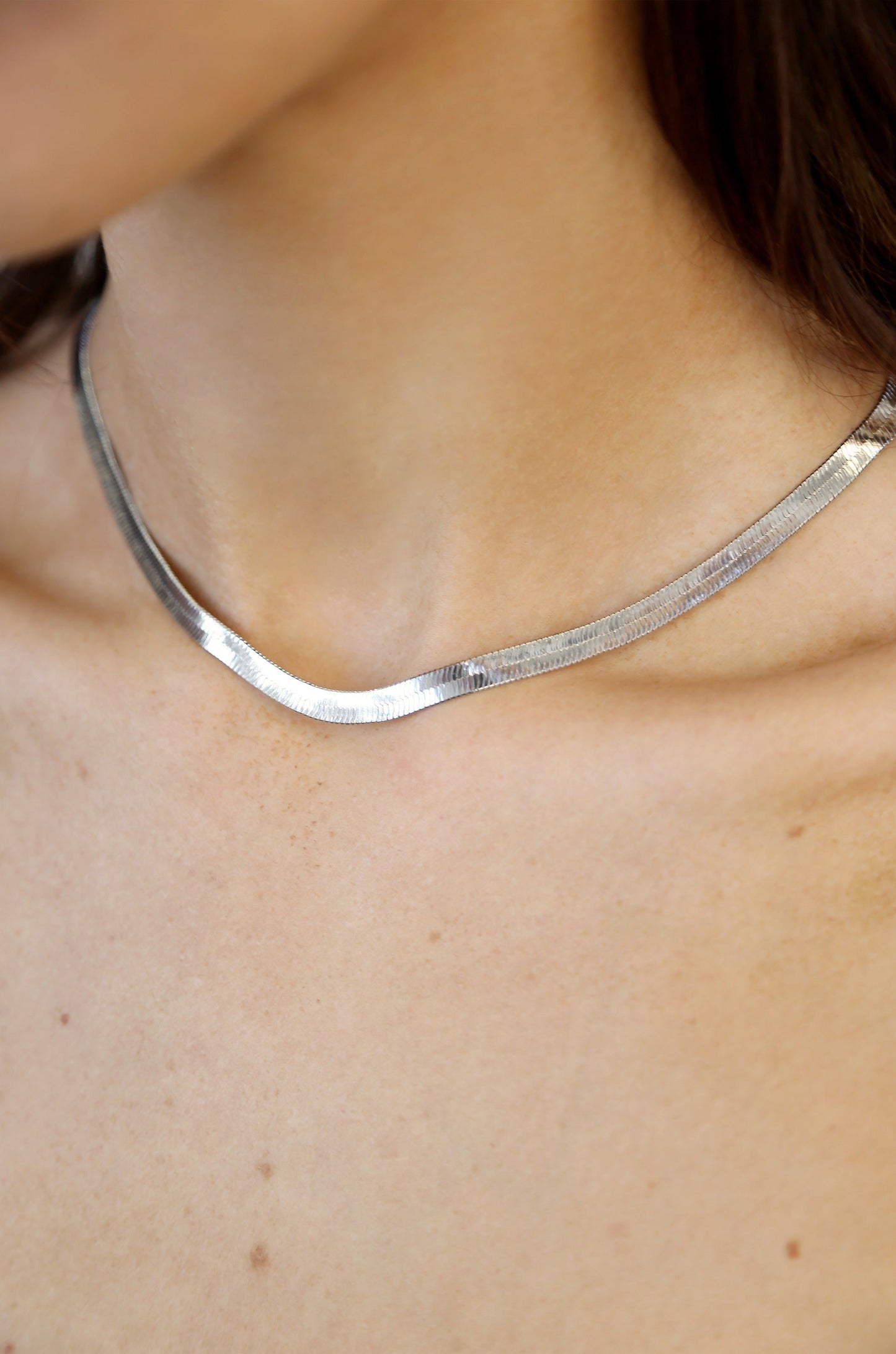 Flat Herringbone Chain Necklace in Silver