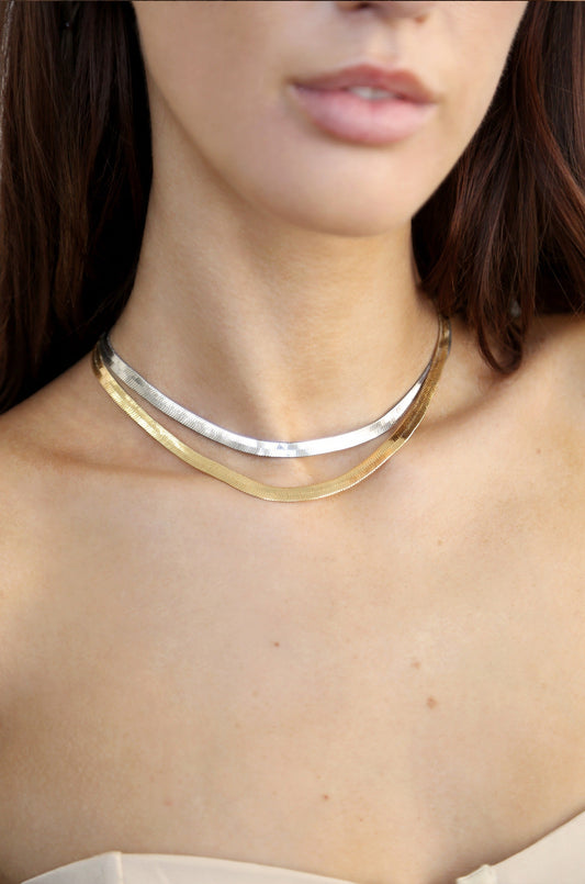 Flat Herringbone Chain Necklace in Silver