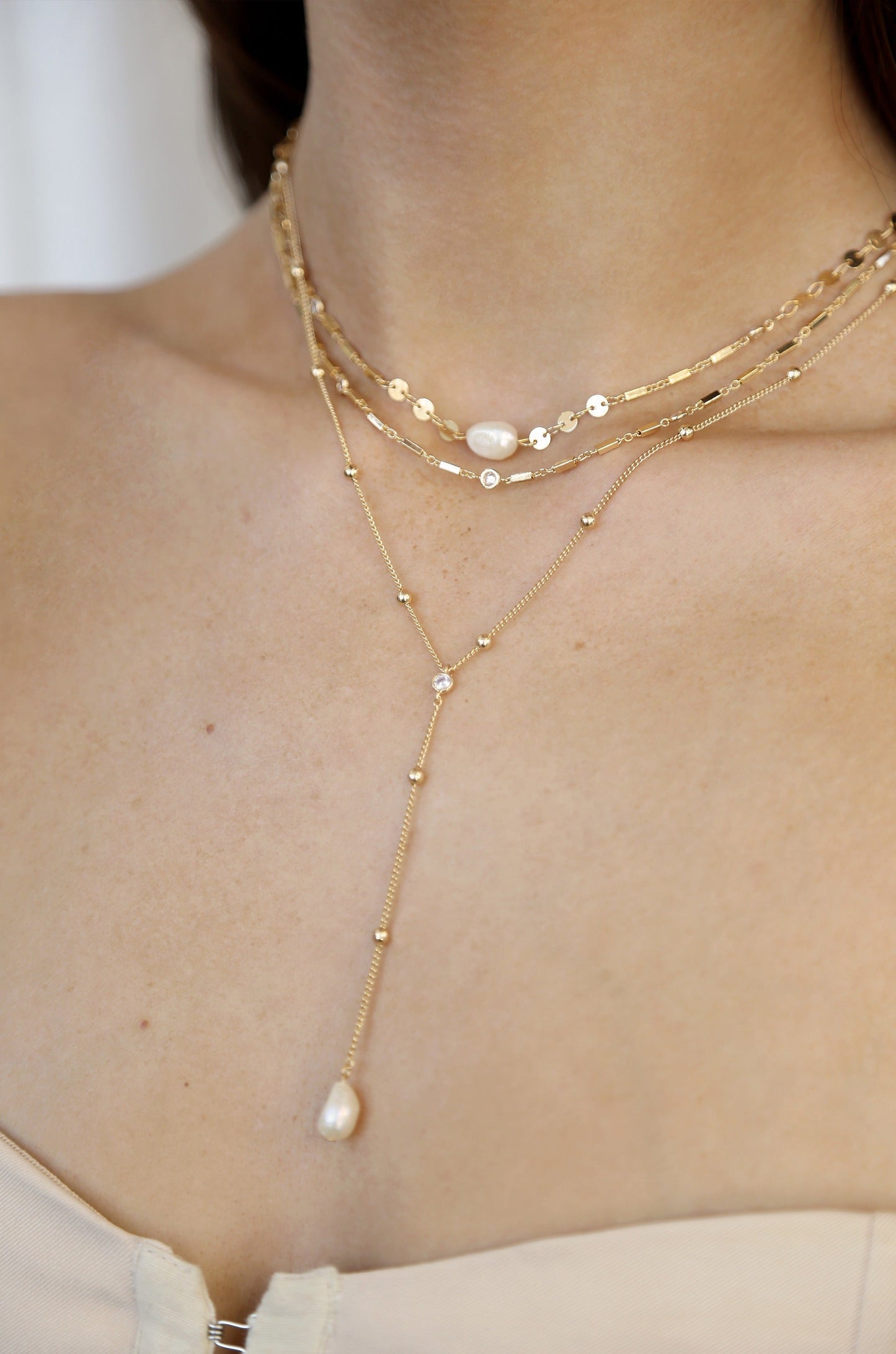 Elegant Pearl Lariat Necklace Design