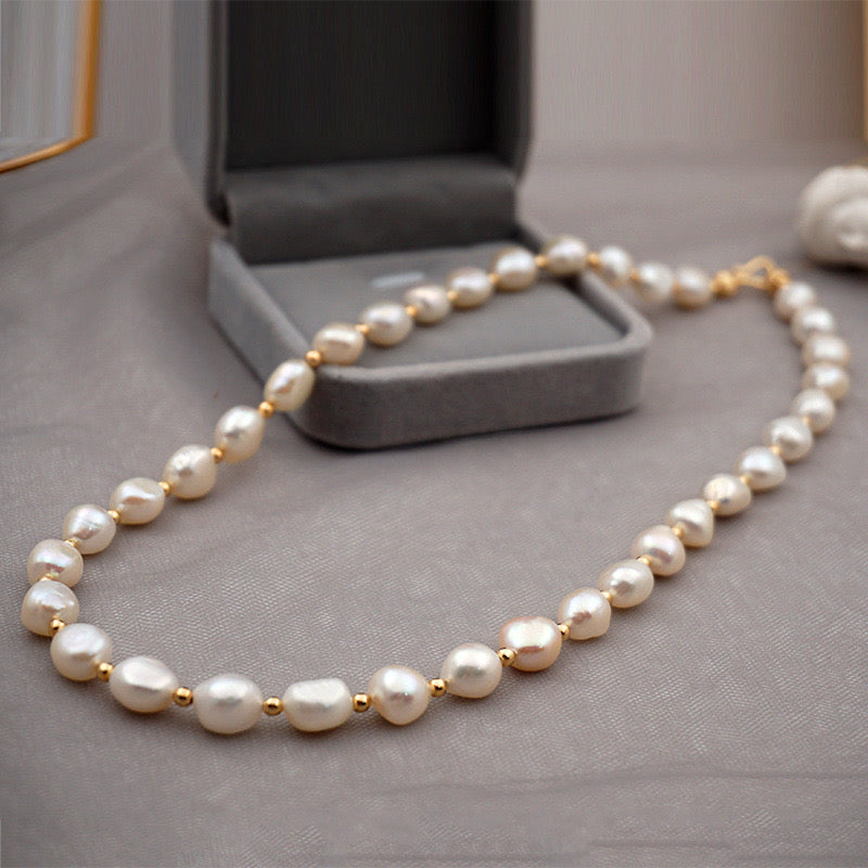 Pearl Necklace Bracelet and Earrings Set 1