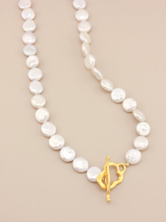 Flat Pearl Pendant Toggle Necklace