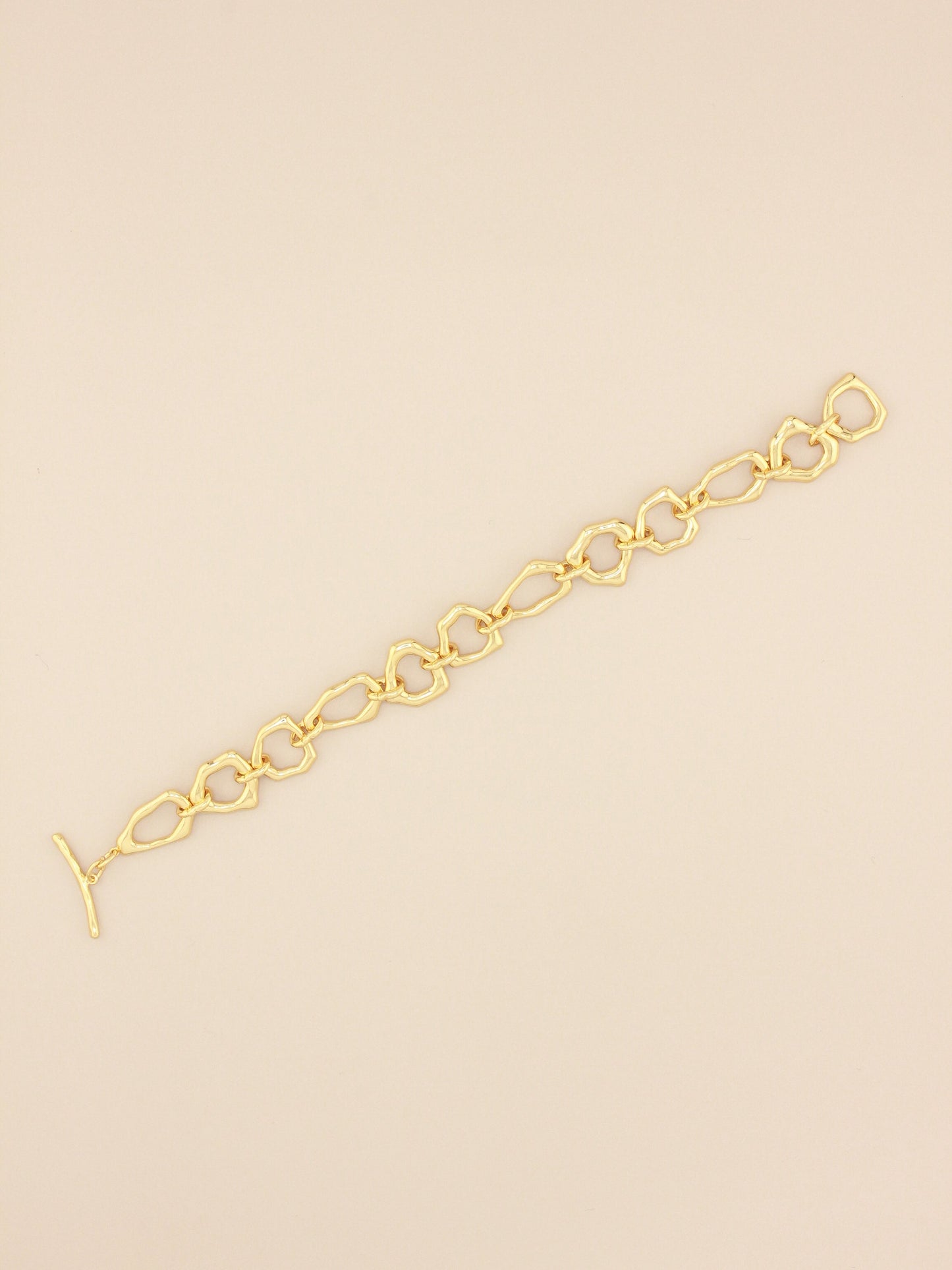 Abstract Gold Bracelet for Fashionable Style