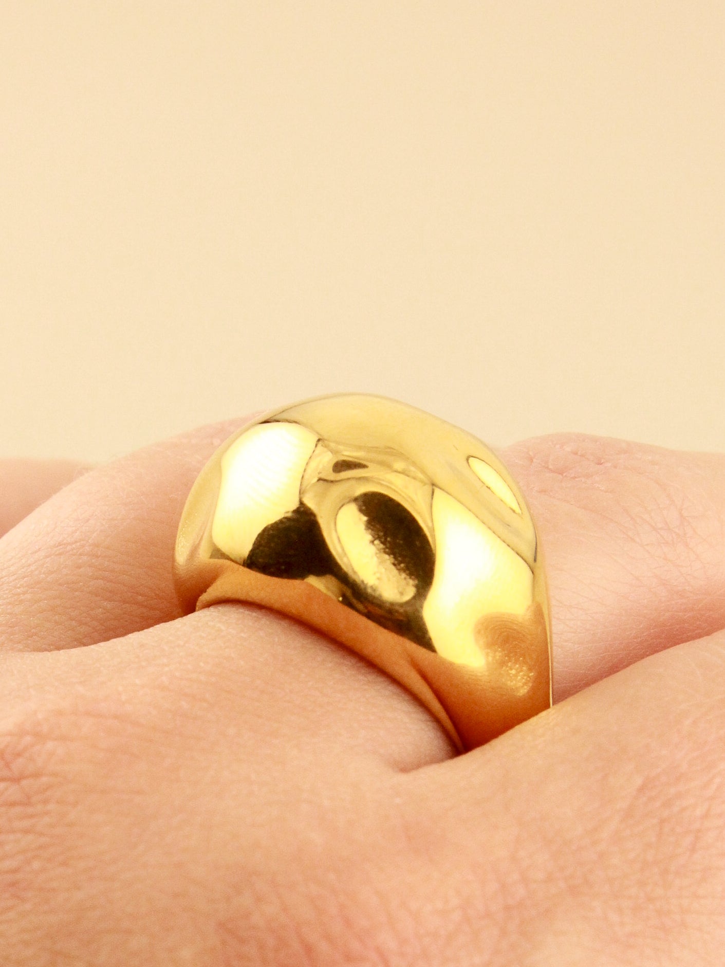 Elegant Golden Dome Design Ring