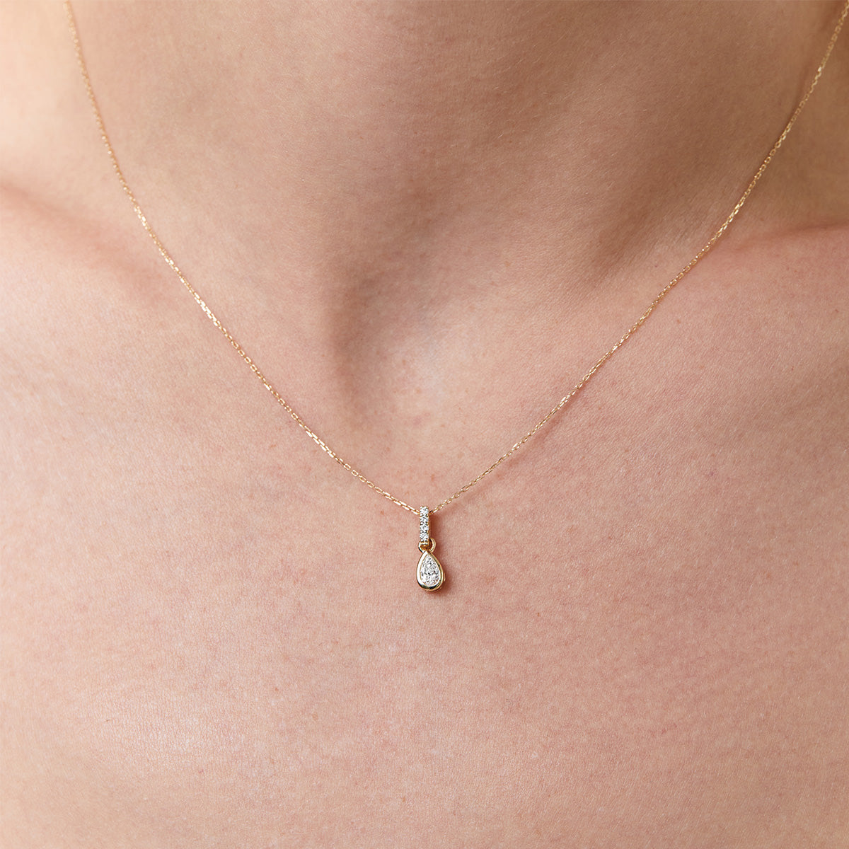 Pear Diamond Necklace in 14kt Gold 2