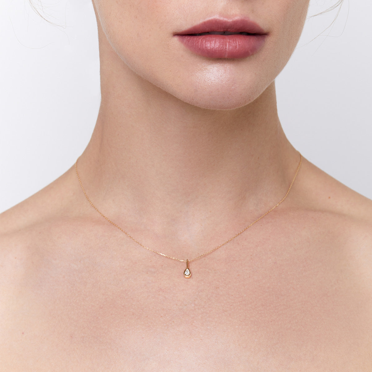 Pear Diamond Necklace in 14kt Gold 1