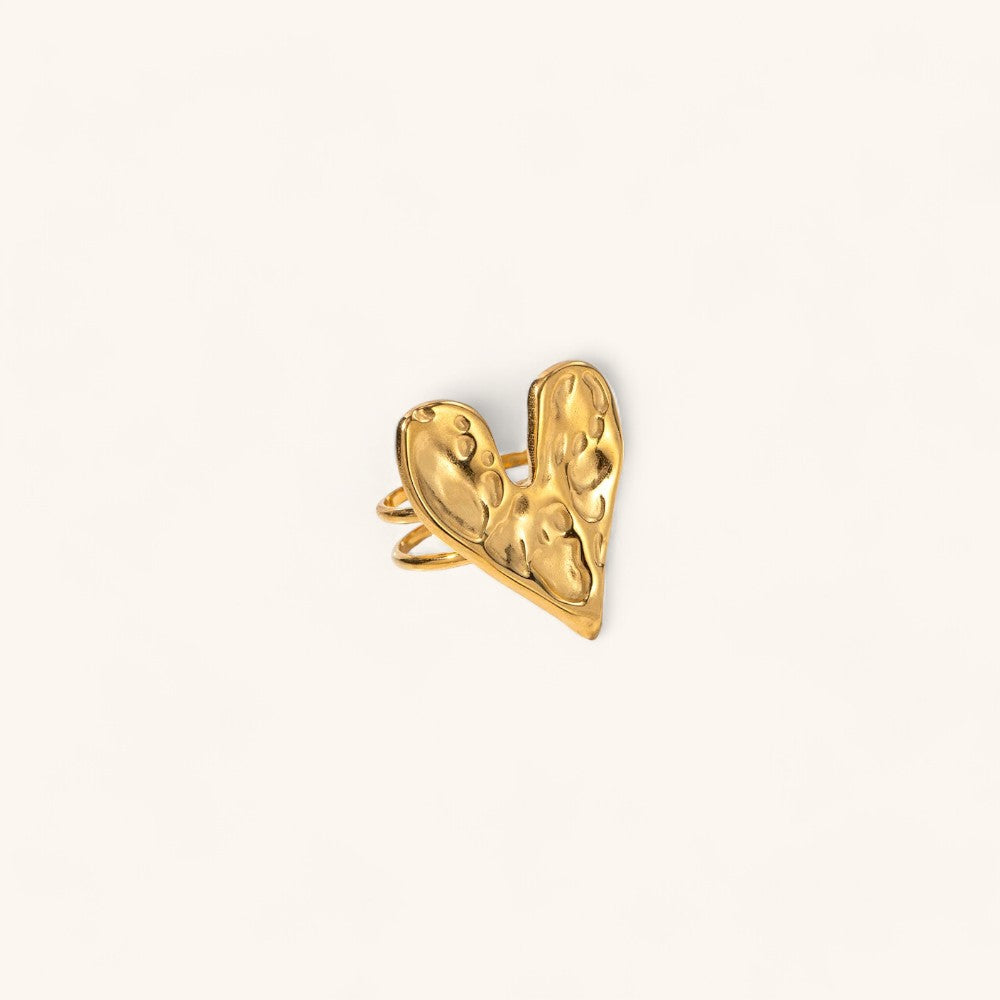 Hammered Heart Ring in Gold Material