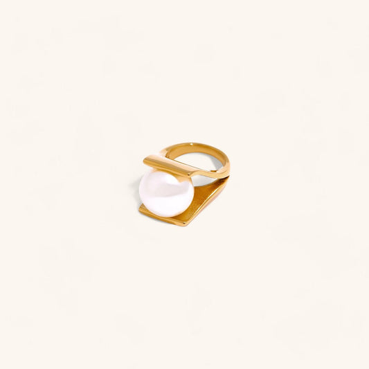 Stylish Simulated Pearl Statement Ring