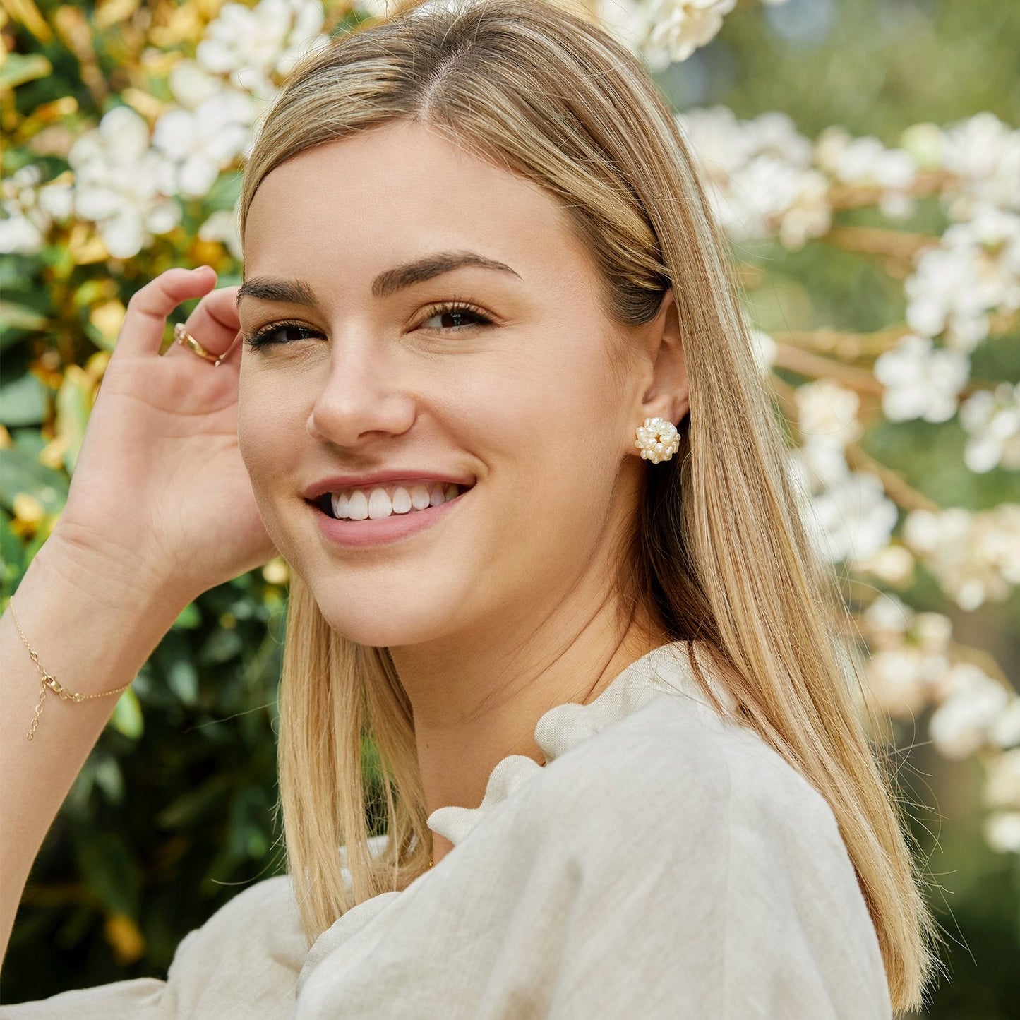 Elegant Pearl Cluster Stud Earrings