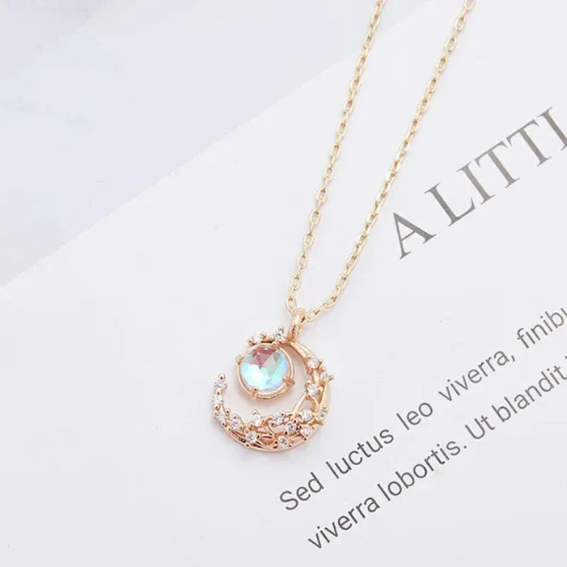 Moonstone Pendant Necklace in Elegant Design