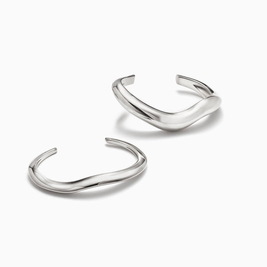 Stylish Cuff Set in Modern Design