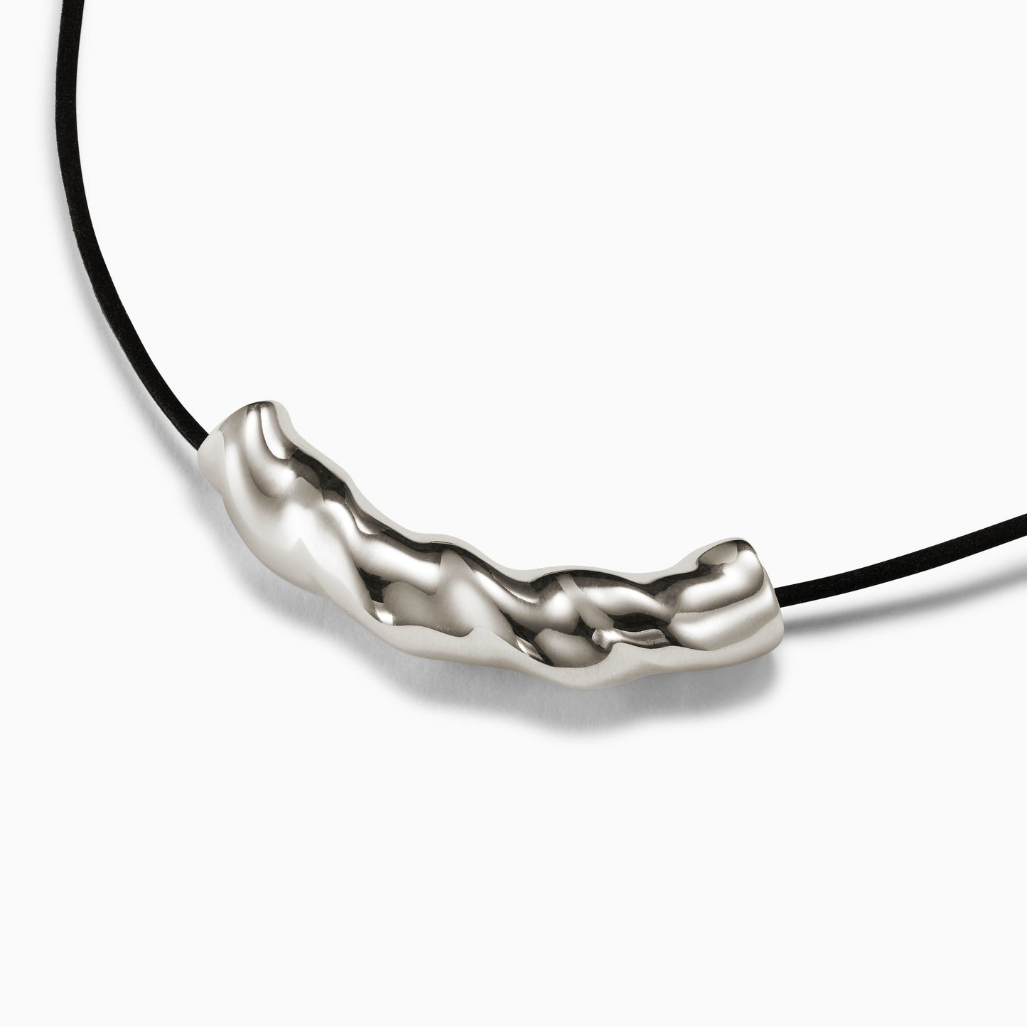 Delicate Small Astrid Pendant in Silver Design