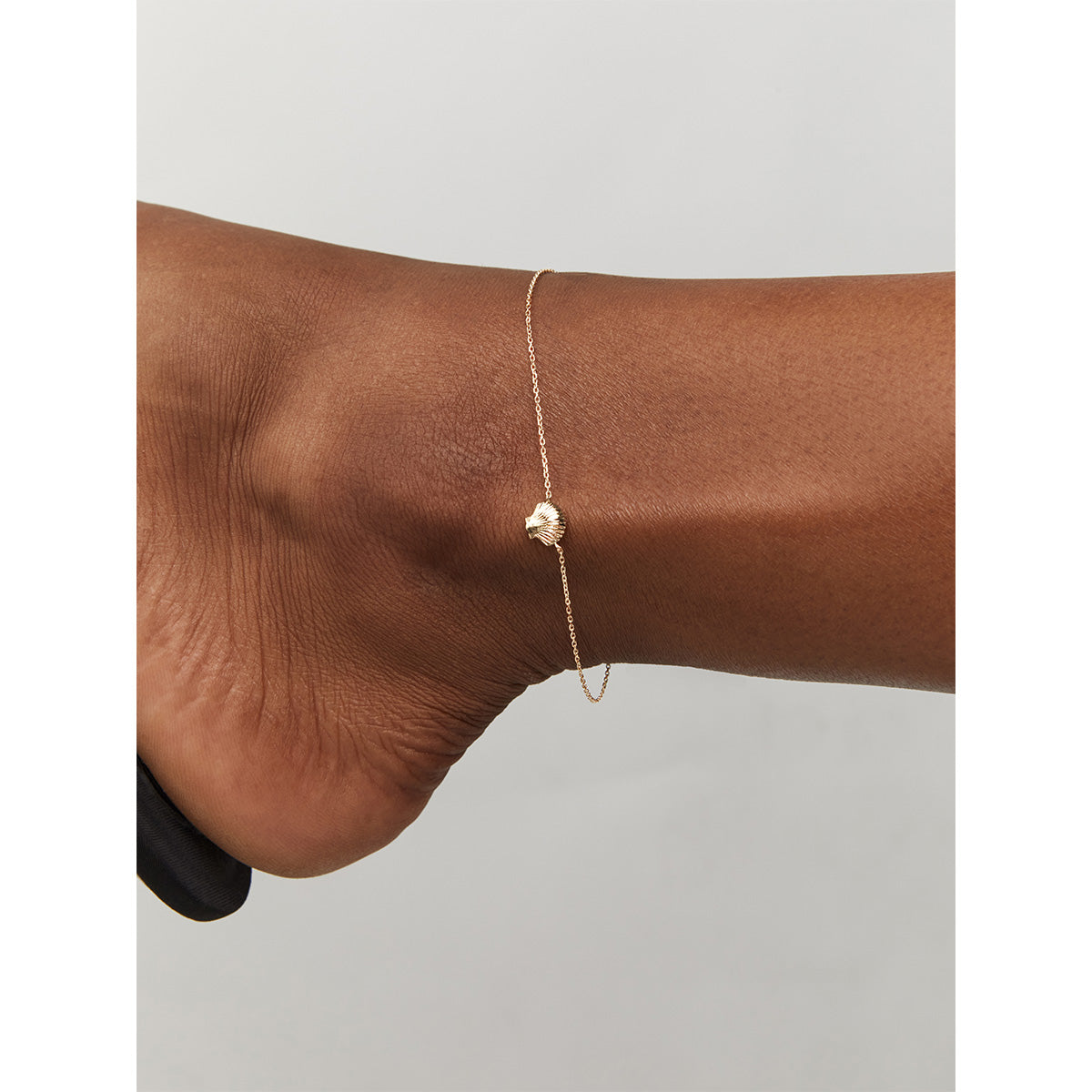 14kt Gold Venus Style Anklet