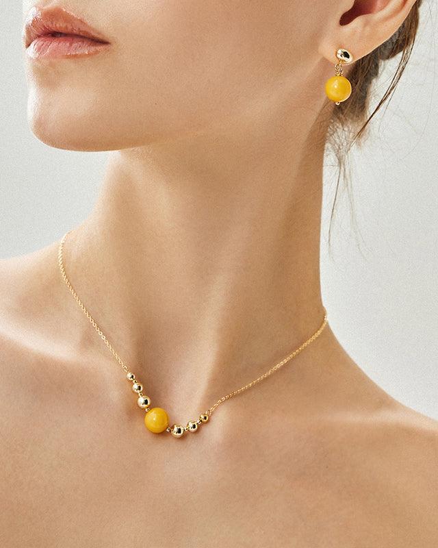 Amber Beeswax Necklace in Natural Design