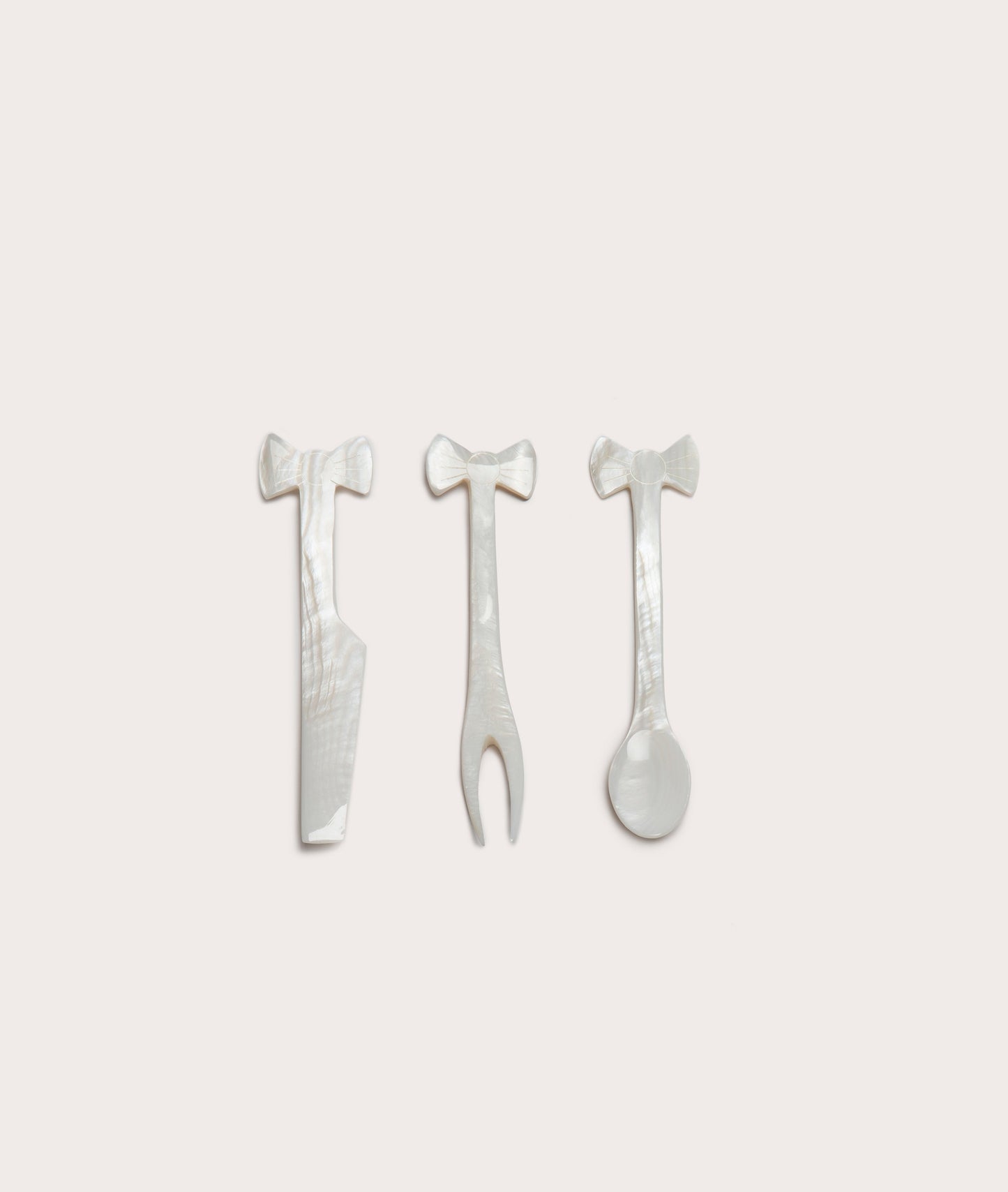 Bow Serving Set for Entertaining and Dining