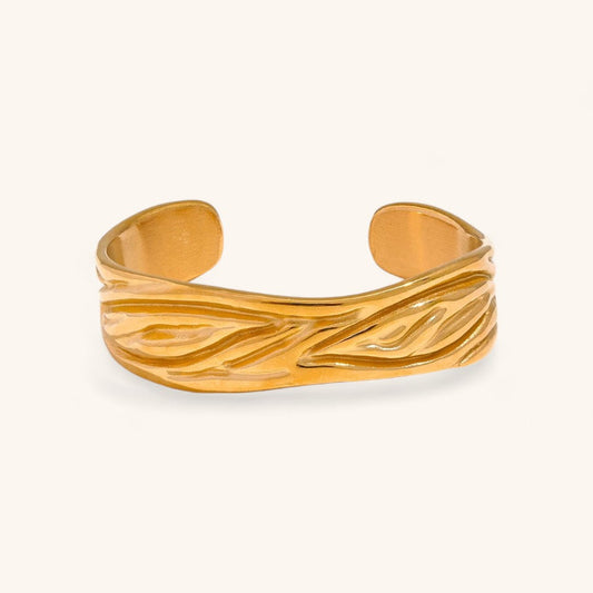 Golden Heavy Metal Cuff Bracelet for Style