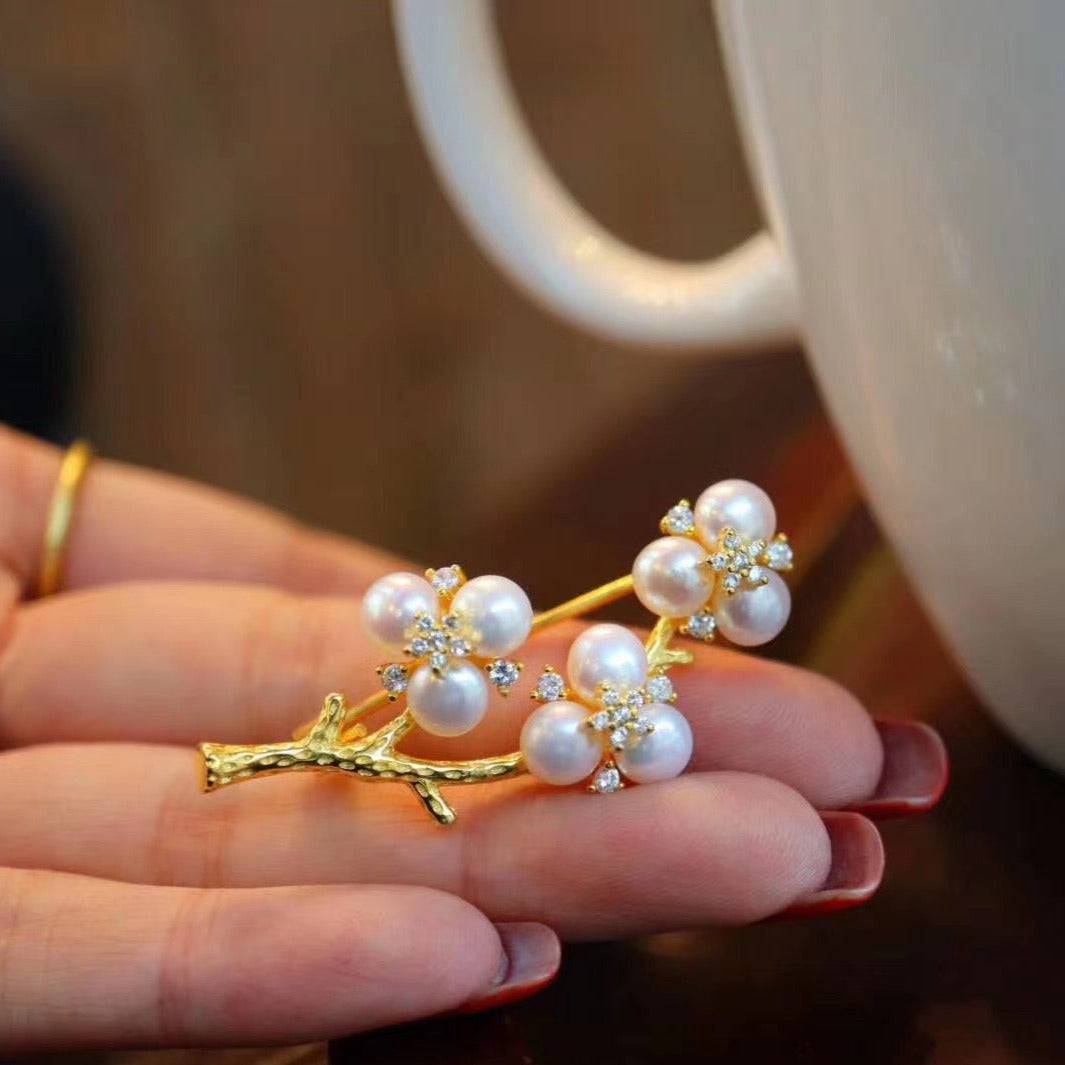 Freshwater Pearls Flower Design Brooch