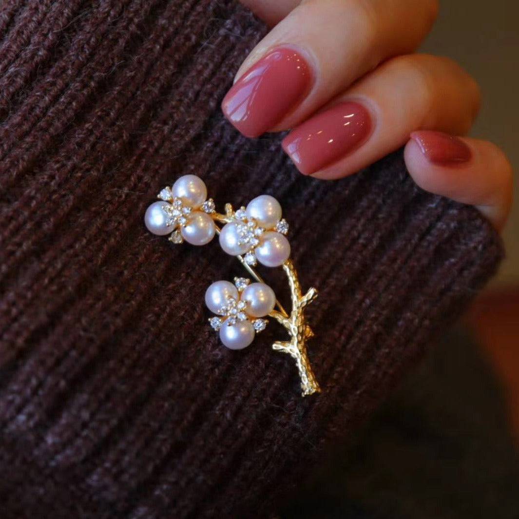 Freshwater Pearls Flower Design Brooch