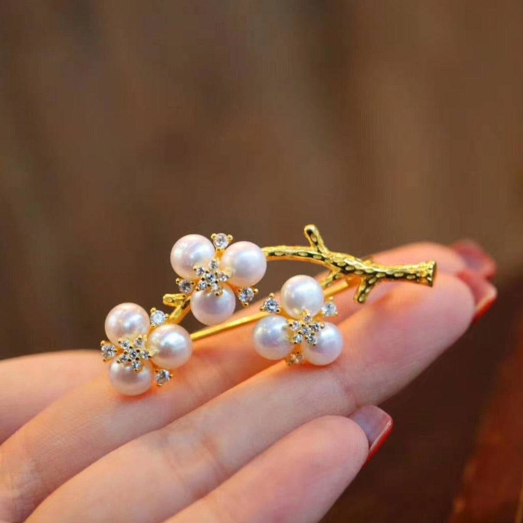 Freshwater Pearls Flower Design Brooch