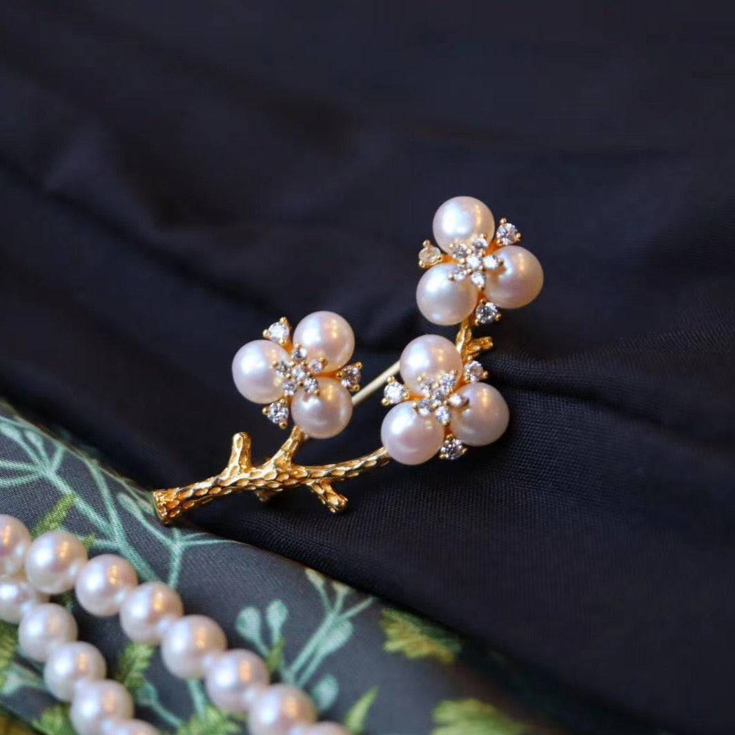 Freshwater Pearls Flower Design Brooch