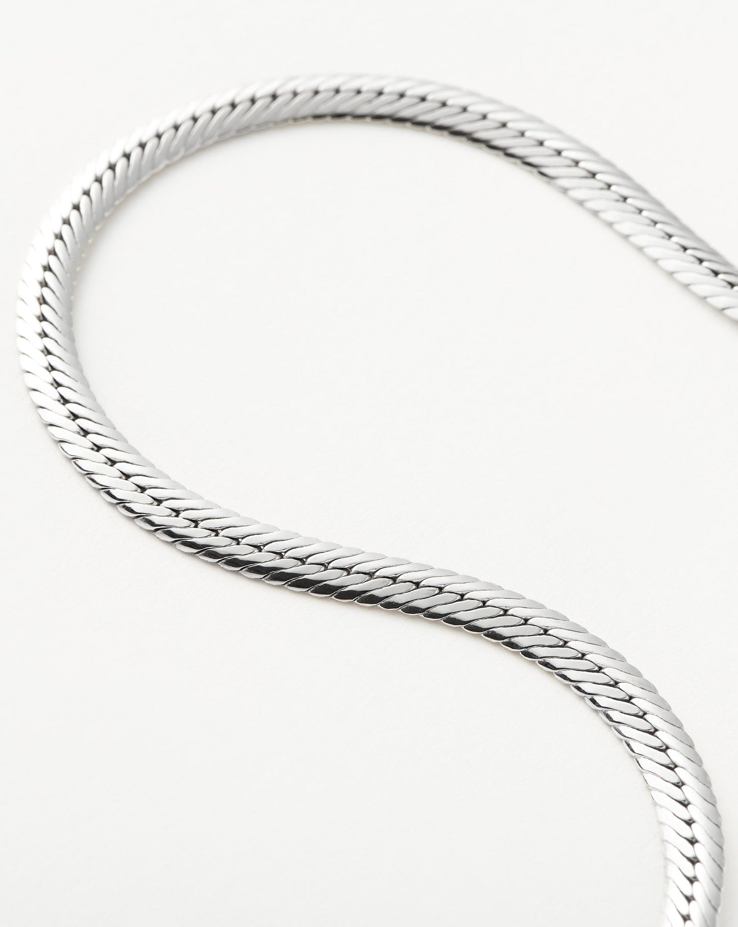 Chain Necklace in Silver Material