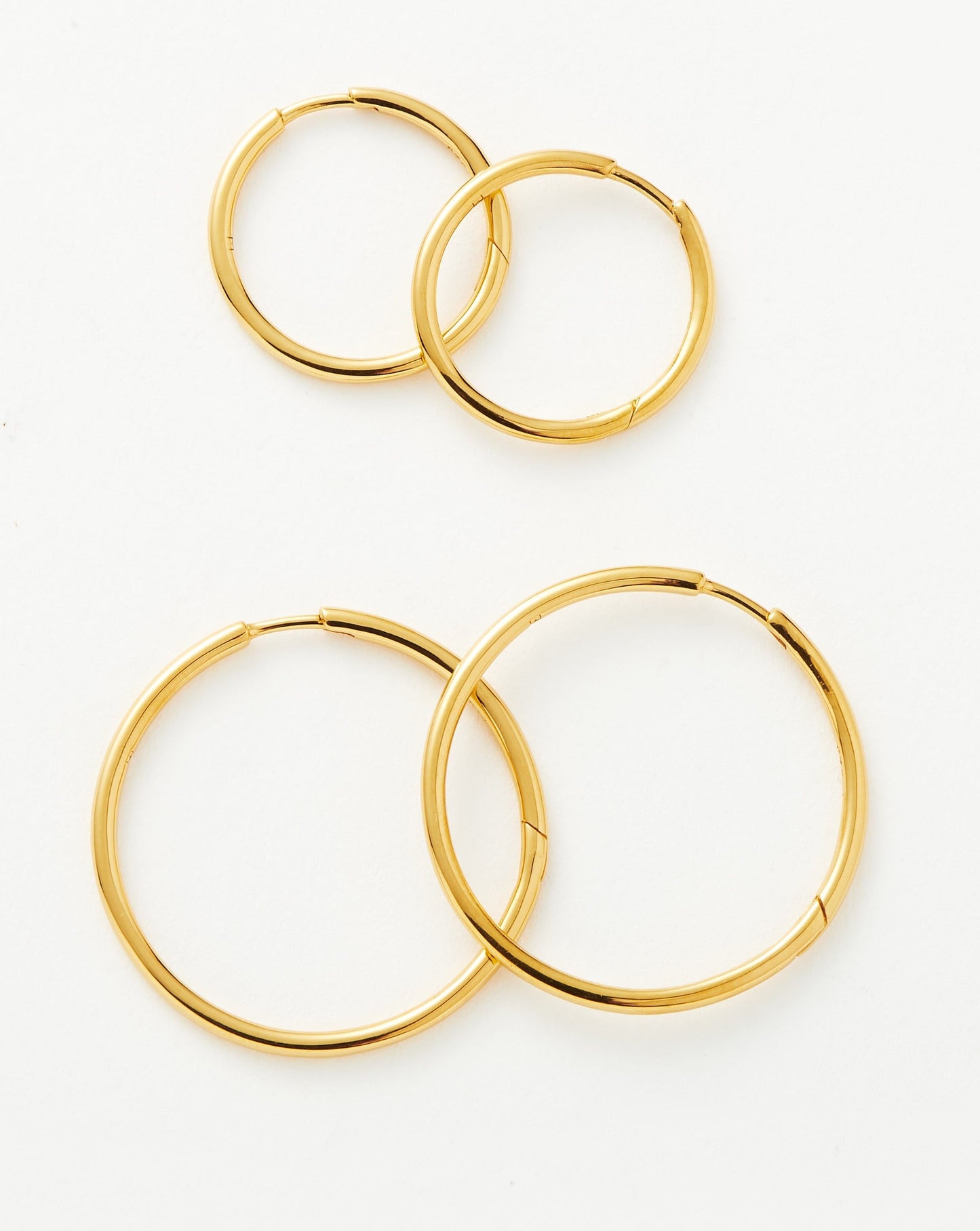 Elegant Hoop Earrings Set in Classic Style