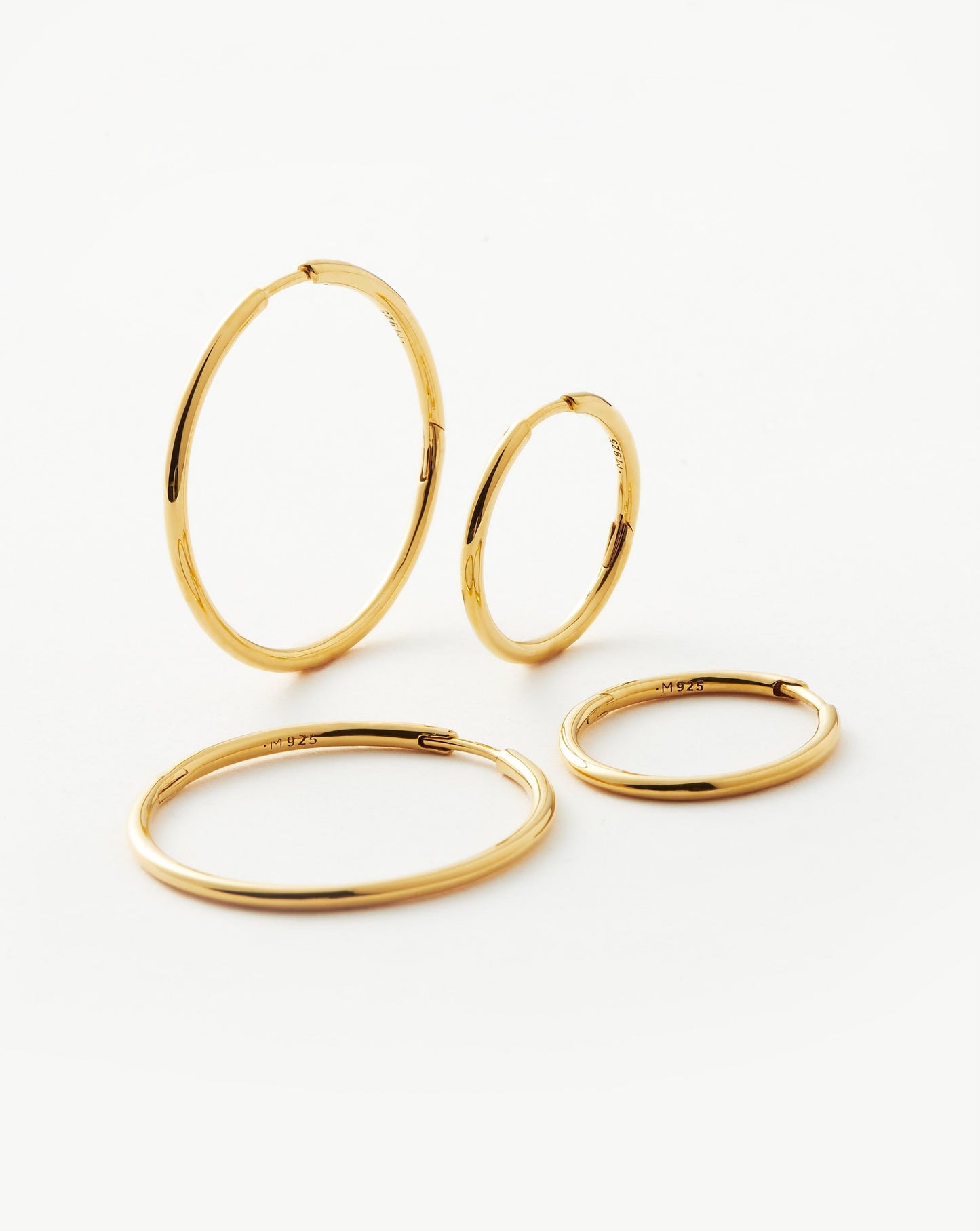 Elegant Hoop Earrings Set in Classic Style